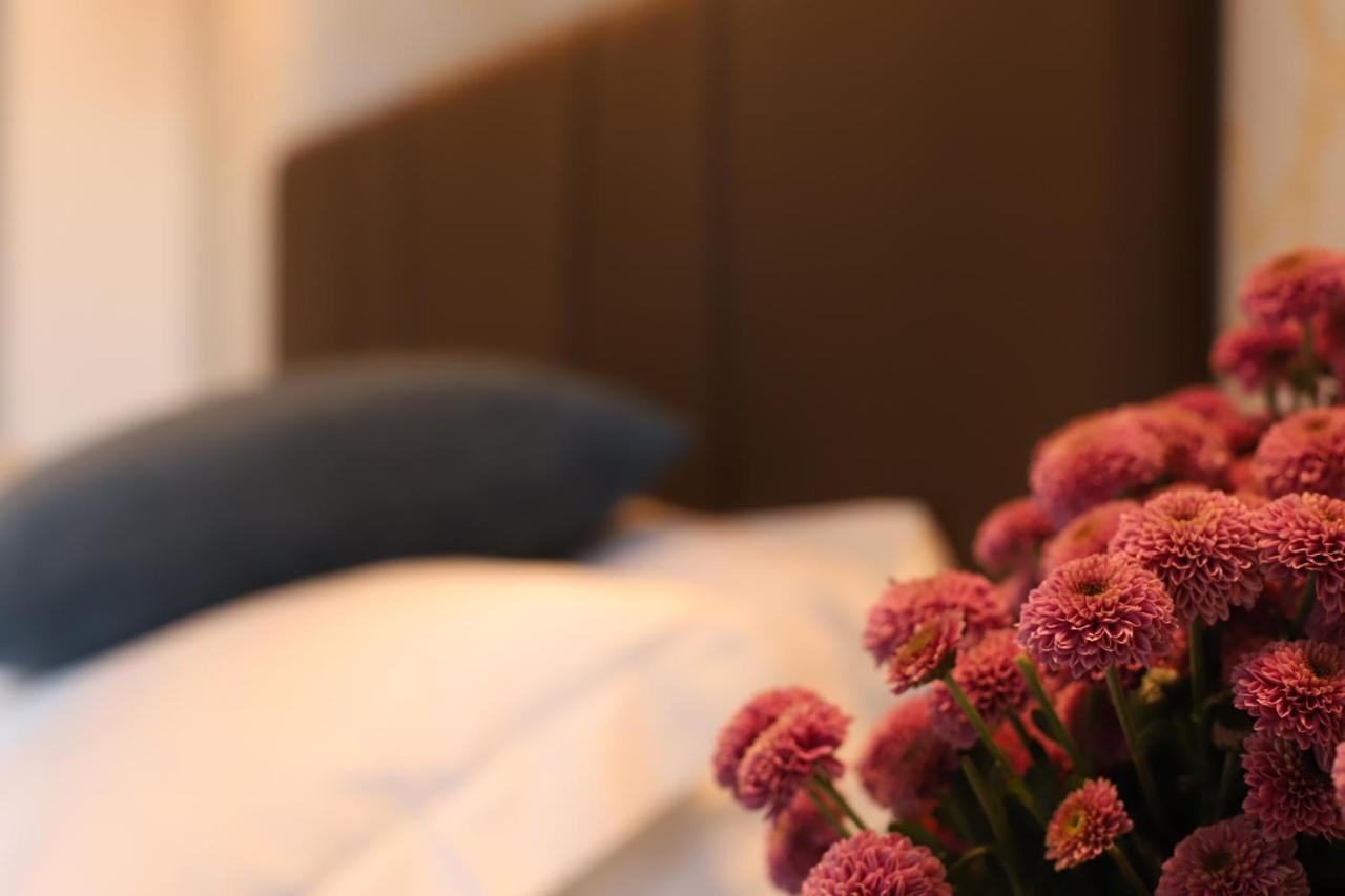 LUXURY SUITES ROCOPOM - Lake Front Malgrate Buitenkant foto