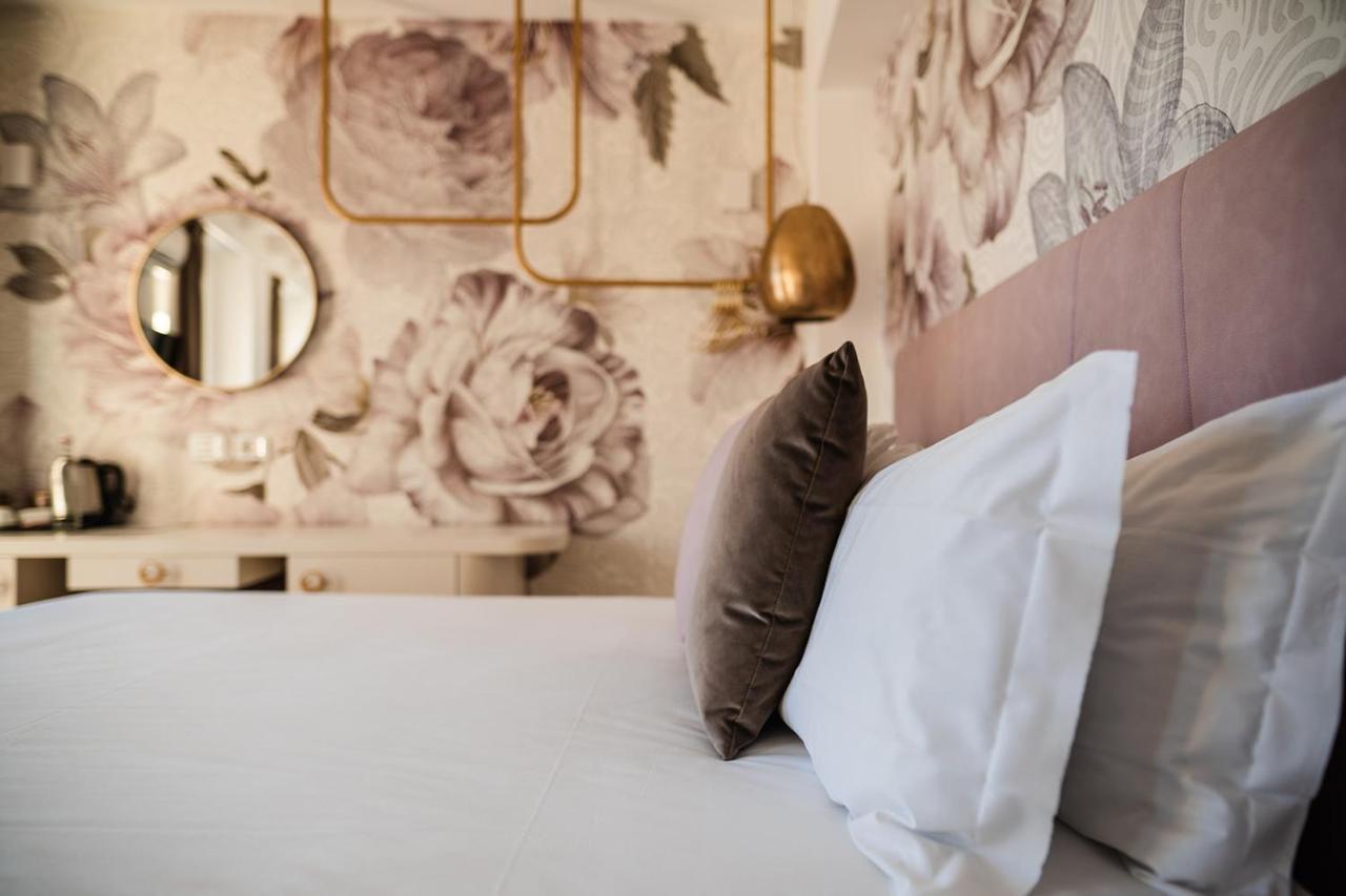 LUXURY SUITES ROCOPOM - Lake Front Malgrate Buitenkant foto