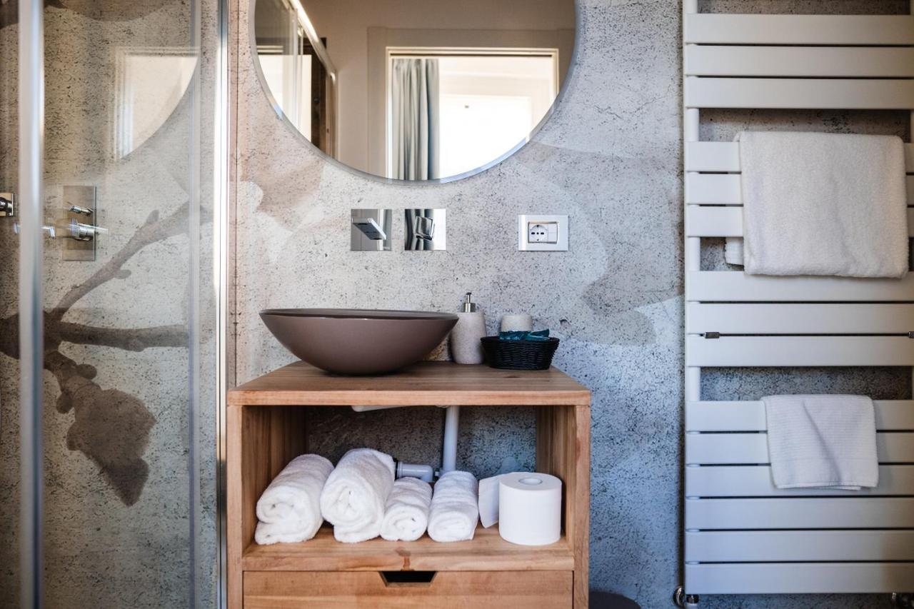 LUXURY SUITES ROCOPOM - Lake Front Malgrate Buitenkant foto