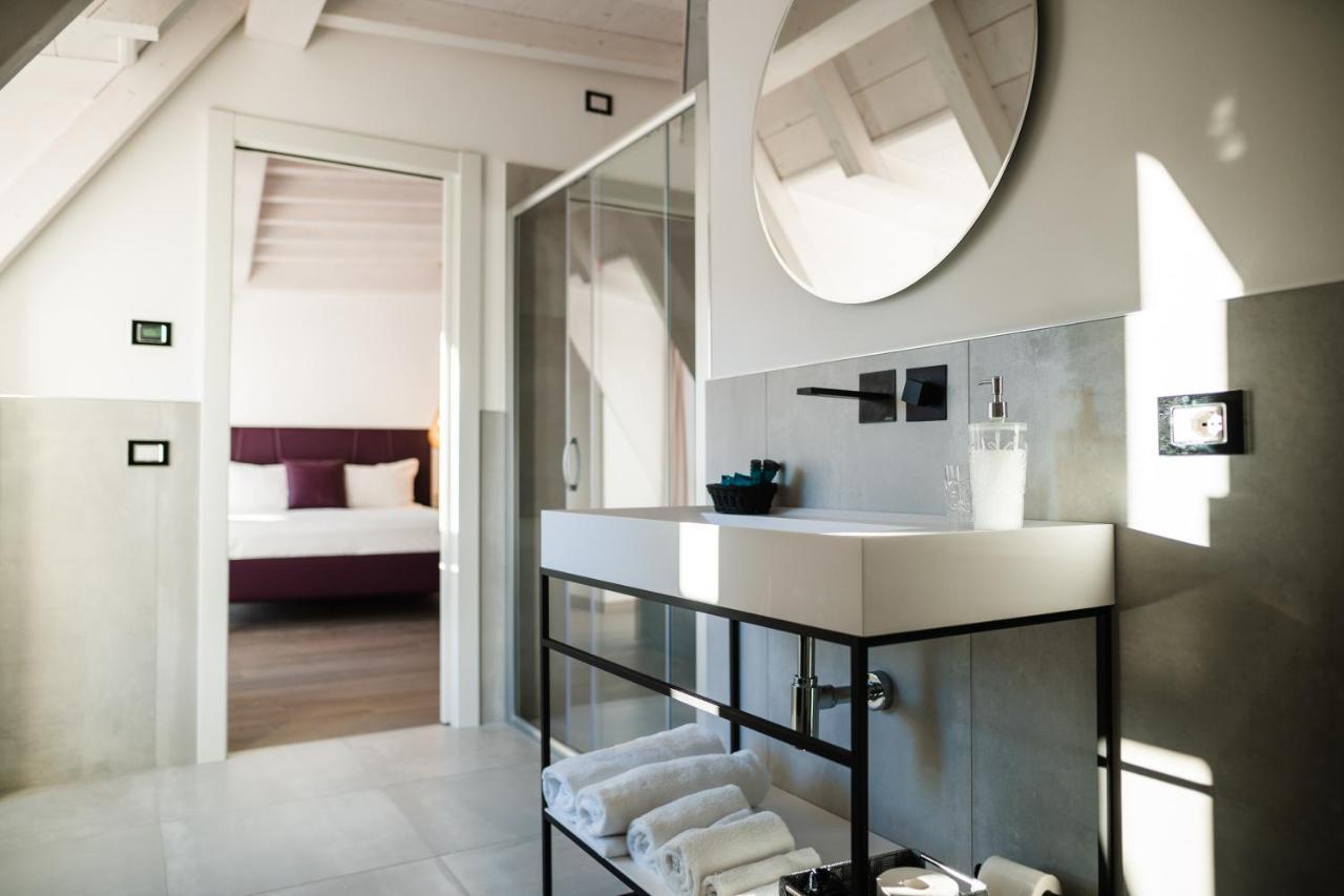 LUXURY SUITES ROCOPOM - Lake Front Malgrate Buitenkant foto